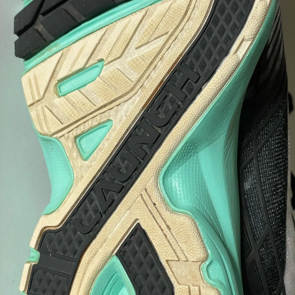 Brooks Women's Launch 3 Black/White/Ice Green Running Sneaker 9 B (M)